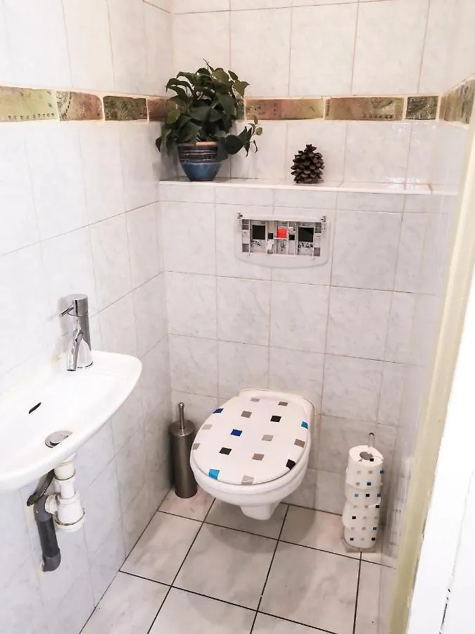 La Maison Du Bonheur Maison De Campagne 20 Personnes Avec Jacuzzi Anneyron 0*,  France