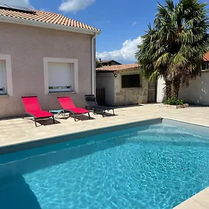 Couette-café Maison Entière 4 Lits 8 Pl Avec Jacuzzi Proche Du Facteur Cheval
